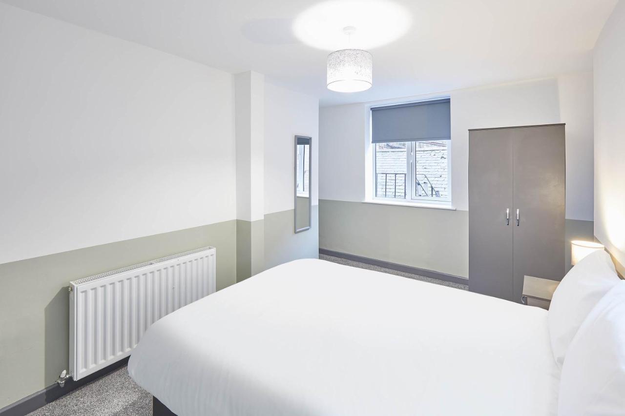 Host & - Clarendon Apartment *